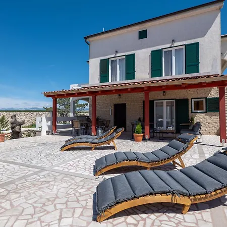 Apartman With Pool *