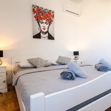 Apartmán With Pool Košljun