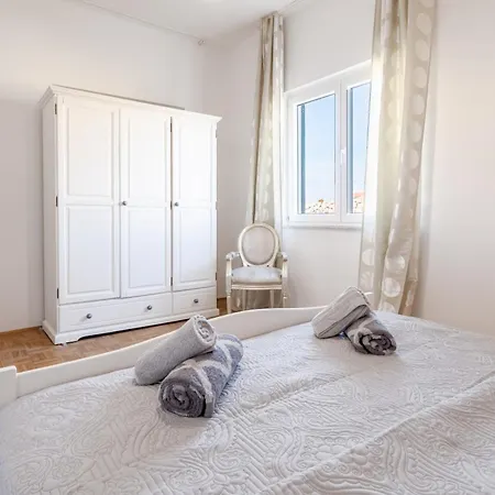 Apartamento With Pool Košljun